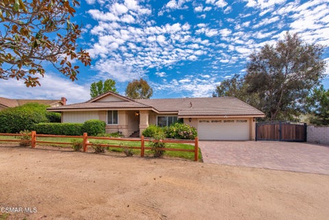 Photo of 1558 Placid Court, Simi Valley, CA 93065 (MLS # 226003535)