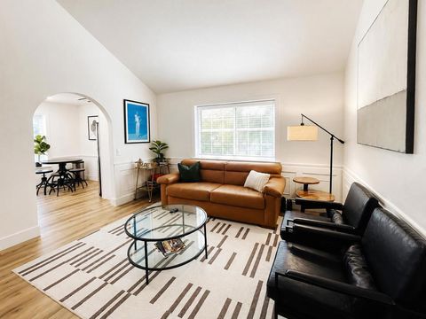 Photo of 612 Maple Lane, Sugarloaf, CA 92386 (MLS # 219147736DA)