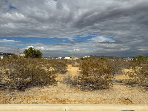 Photo of 0 Wato Road, Apple Valley, CA 92307 (MLS # HD25249529) Photo of 0 Wato Road, Apple Valley, CA 92307 (MLS # HD25249529)