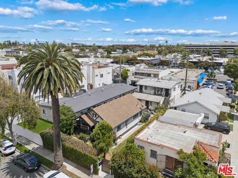Photo of 2440 Chelsea Place, Santa Monica, CA 90404 (MLS # 26836129)