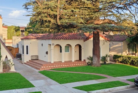 Photo of 1004 N Everett ST, Glendale, CA 91207 (MLS # PT26186169)