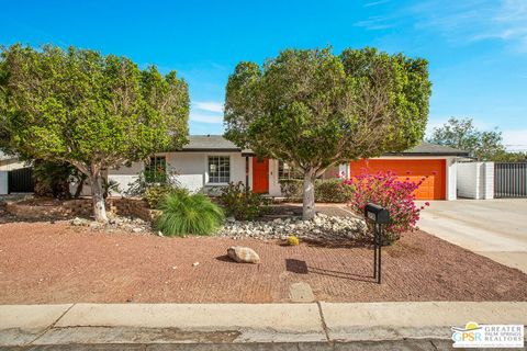 Photo of 2750 N Chuperosa Road, Palm Springs, CA 92262 (MLS # 26652289PS)