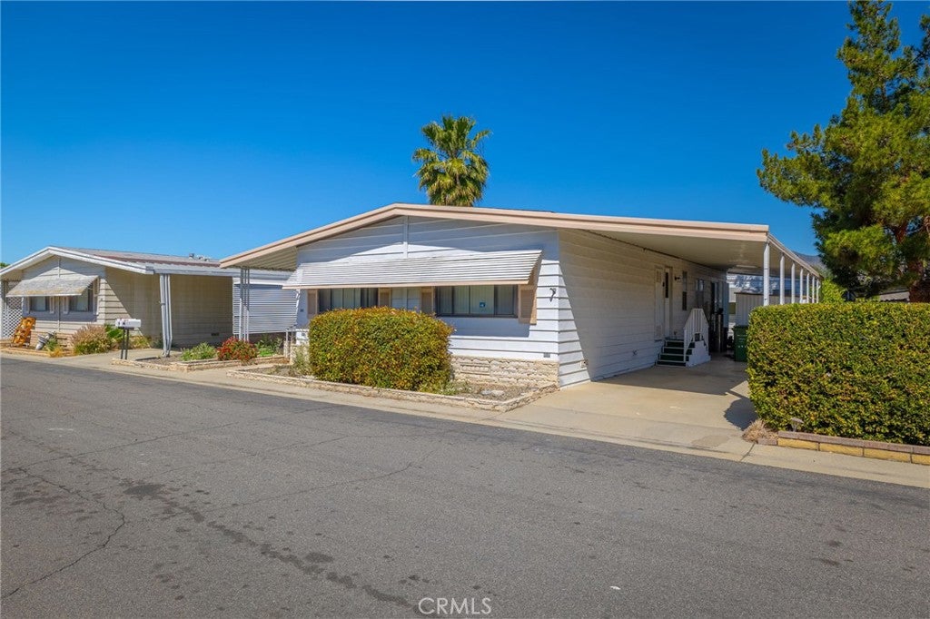 881 N Lake N 301