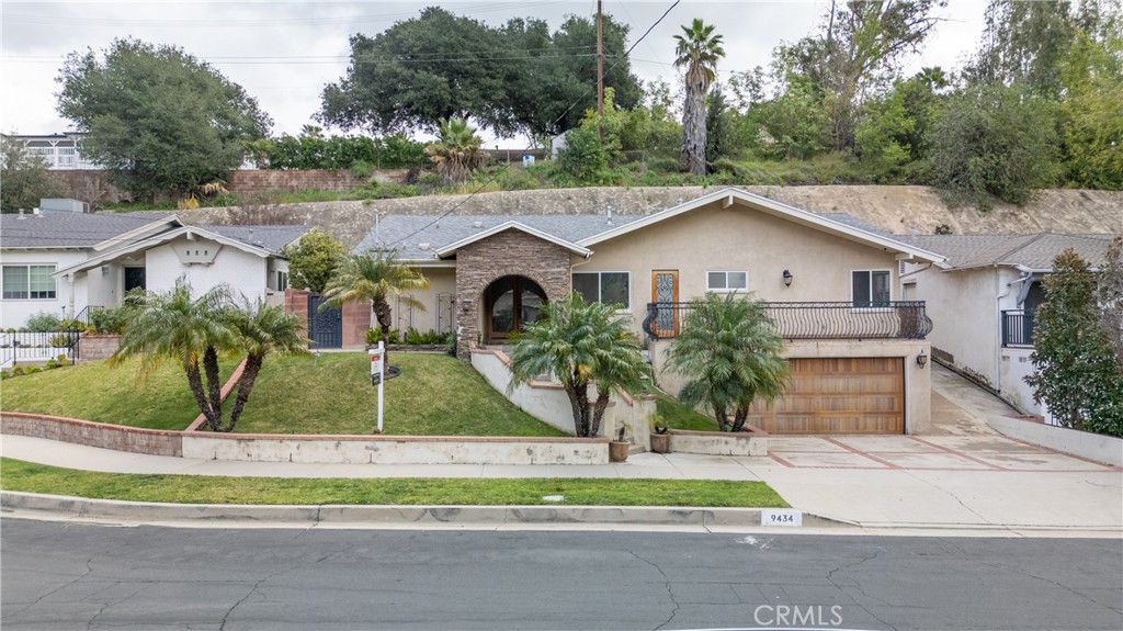 9434 Mclennan Avenue