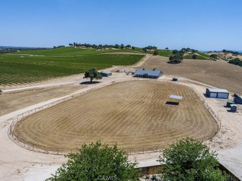 Tiny photo for 7790 Airport Road, Paso Robles, CA 93446 (MLS # NS26096797)