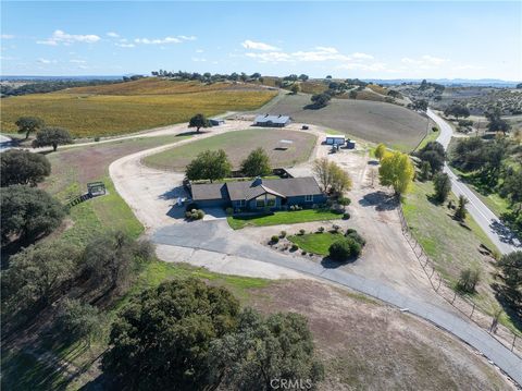 Tiny photo for 7790 Airport Road, Paso Robles, CA 93446 (MLS # NS26096797)