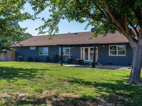 Tiny photo for 7790 Airport Road, Paso Robles, CA 93446 (MLS # NS26096797)