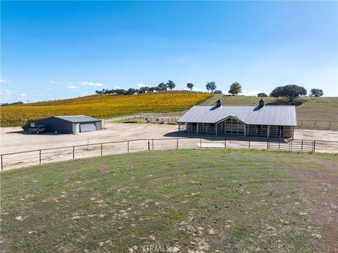 Tiny photo for 7790 Airport Road, Paso Robles, CA 93446 (MLS # NS26096797)