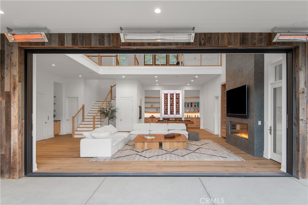 2775 Calbourne Lane