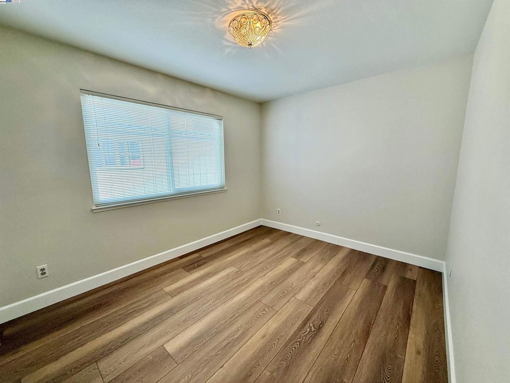 RHONEWOOD - Residential