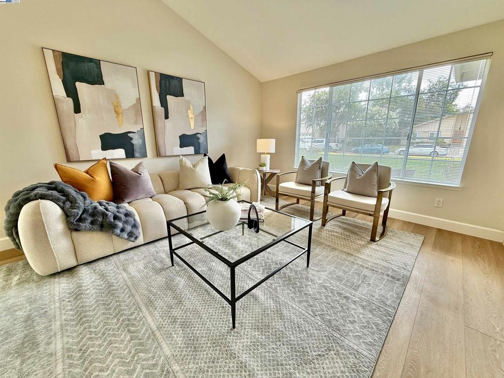 RHONEWOOD - Residential