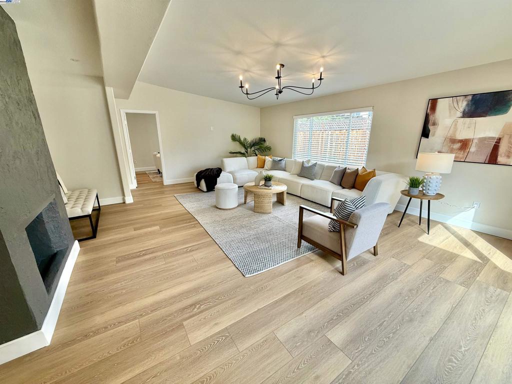 RHONEWOOD - Residential
