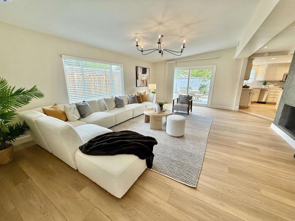 RHONEWOOD - Residential