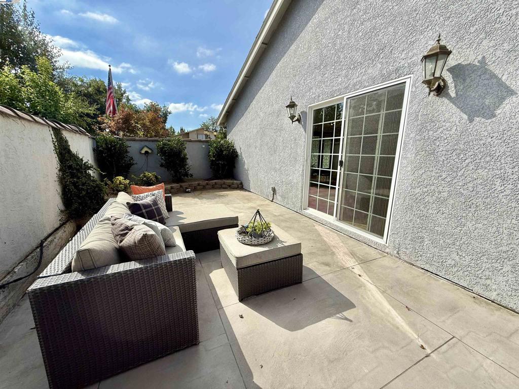 RHONEWOOD - Residential