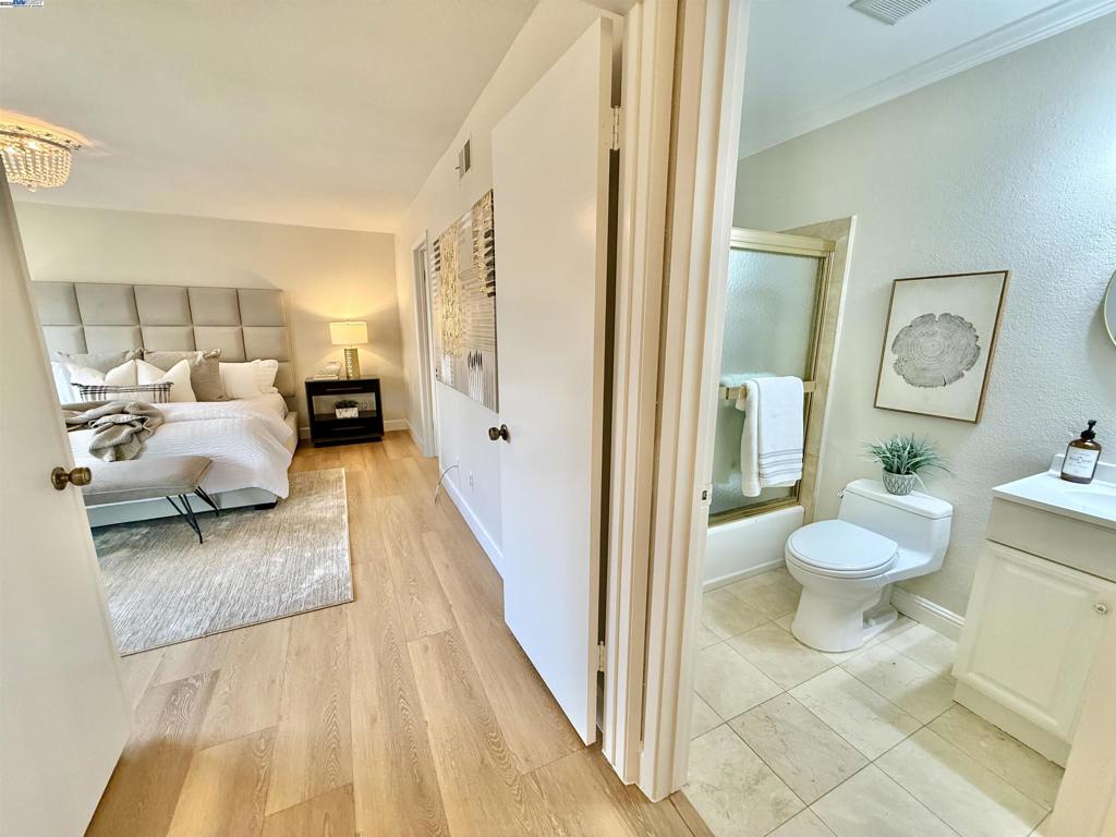 RHONEWOOD - Residential
