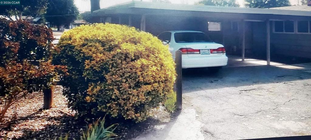 1712 1712 OAKMEAD DR