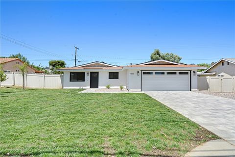 Photo of 1335 Beaumont Avenue, Beaumont, CA 92223 (MLS # IG26100852)