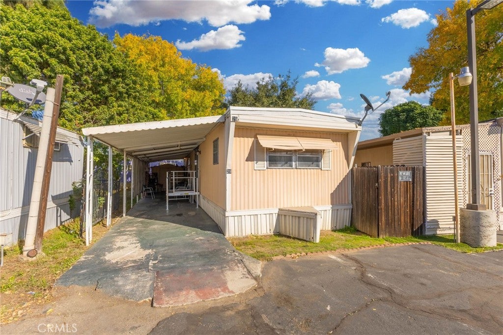 2075 W Rialto #29