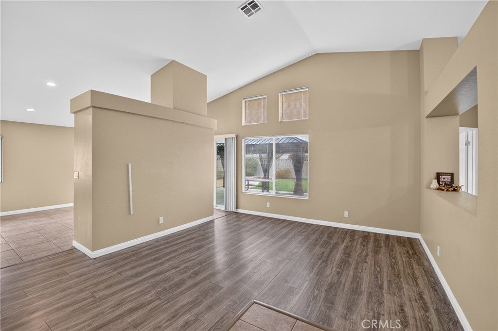 Photo of 44252 Tahoe Way, Lancaster, CA 93536 (MLS # SR26229235)