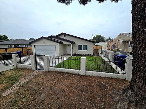Photo of 1412 Wall Ave N Ave, San Bernardino, CA 92404 (MLS # PW26039258)