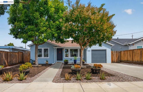 Photo of 1120 Henderson Ave AVE, Menlo Park, CA 94025 (MLS # 41141974)