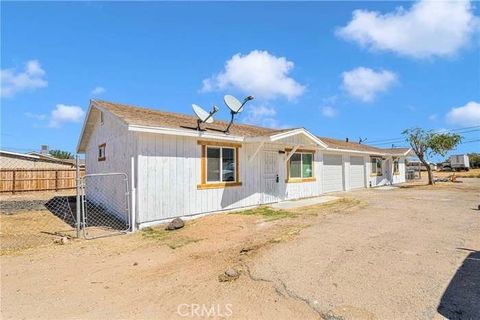 18254 Madrone Adelanto CA 92301