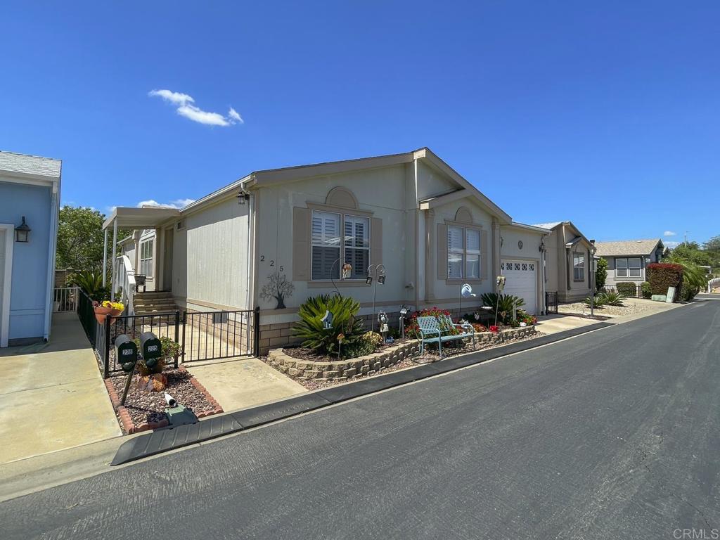 11851 Riverside Dr Spc 2225