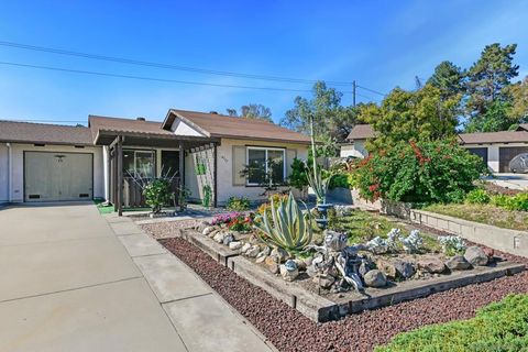 Photo of 4517 Quailridge Dr Dr, Oceanside, CA 92056 (MLS # 260006571SD)