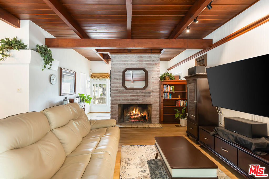 5283 Thornburn Street