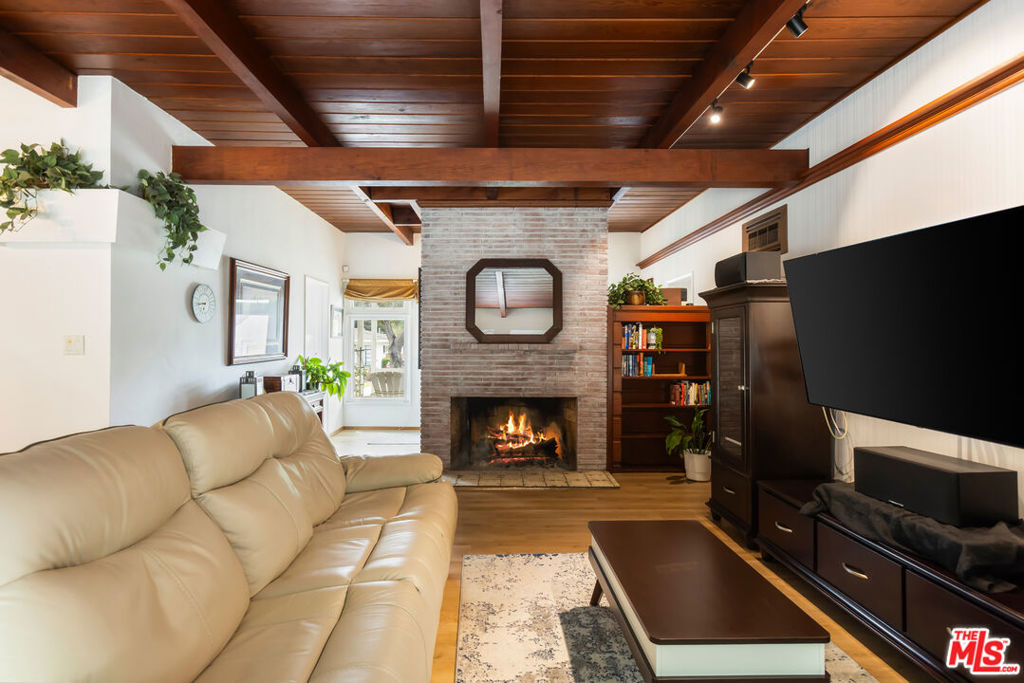 5283 Thornburn Street