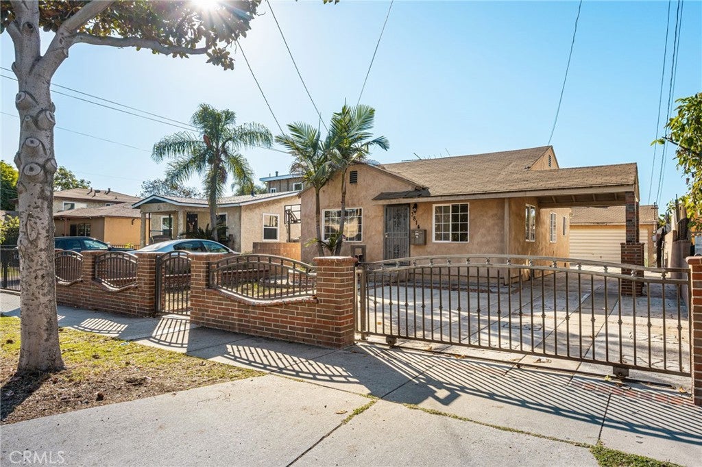 3814 Bell Avenue