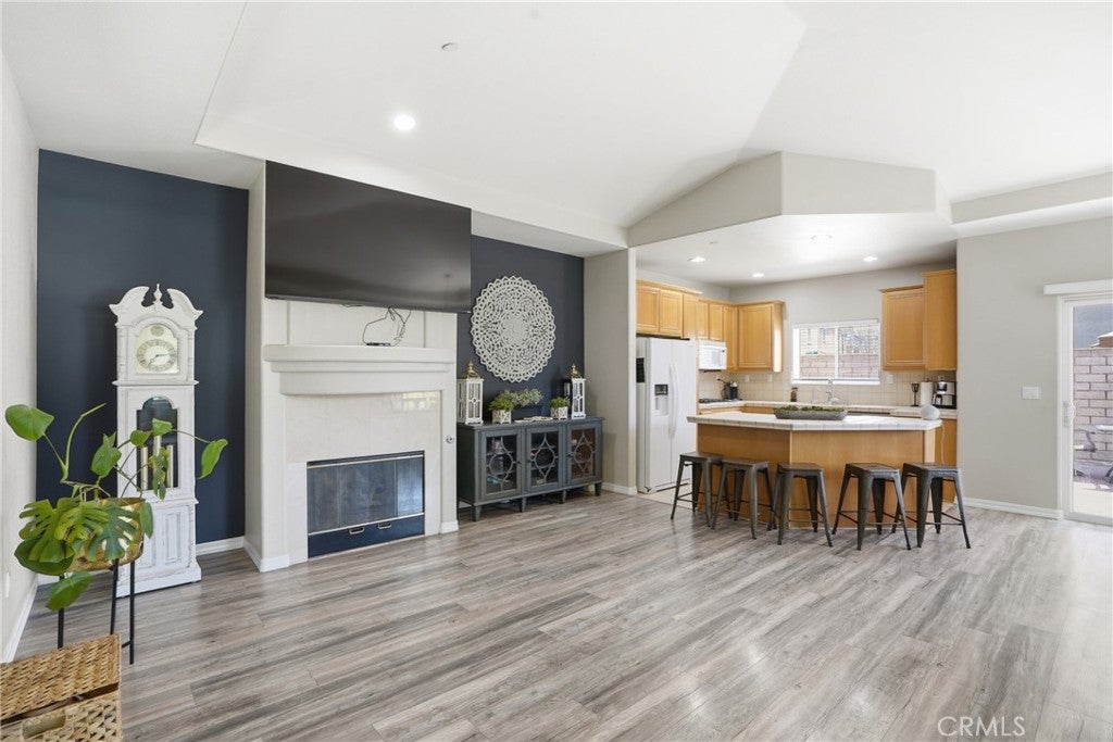 2354 Eastbury