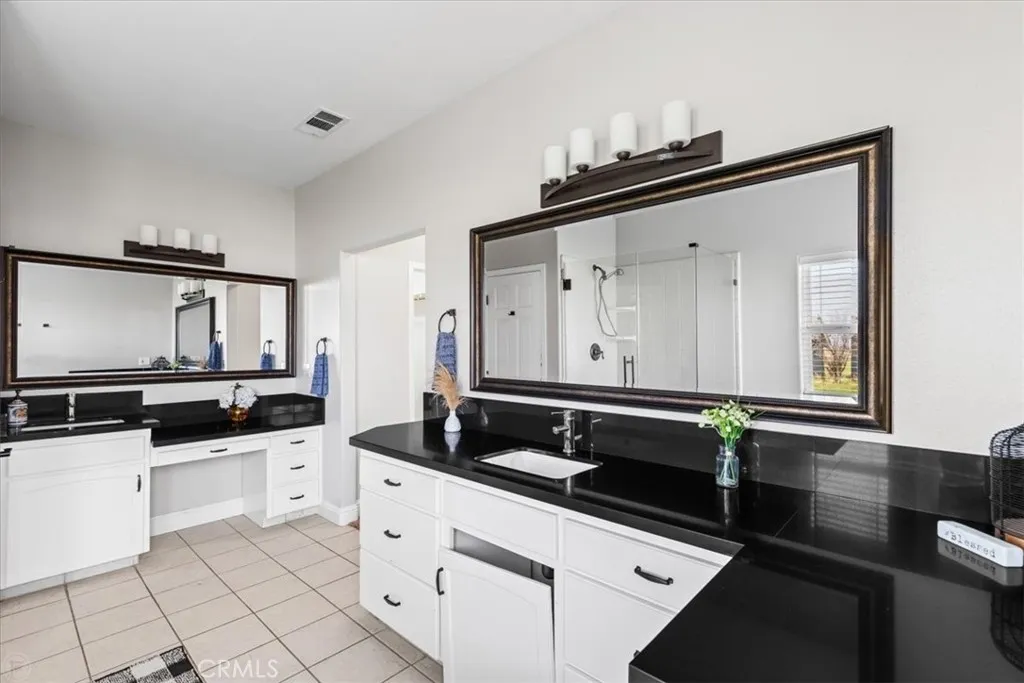 Los Banos, California 93635, United States, 3 Bedrooms Bedrooms, ,4 BathroomsBathrooms,Residential,Active,24920