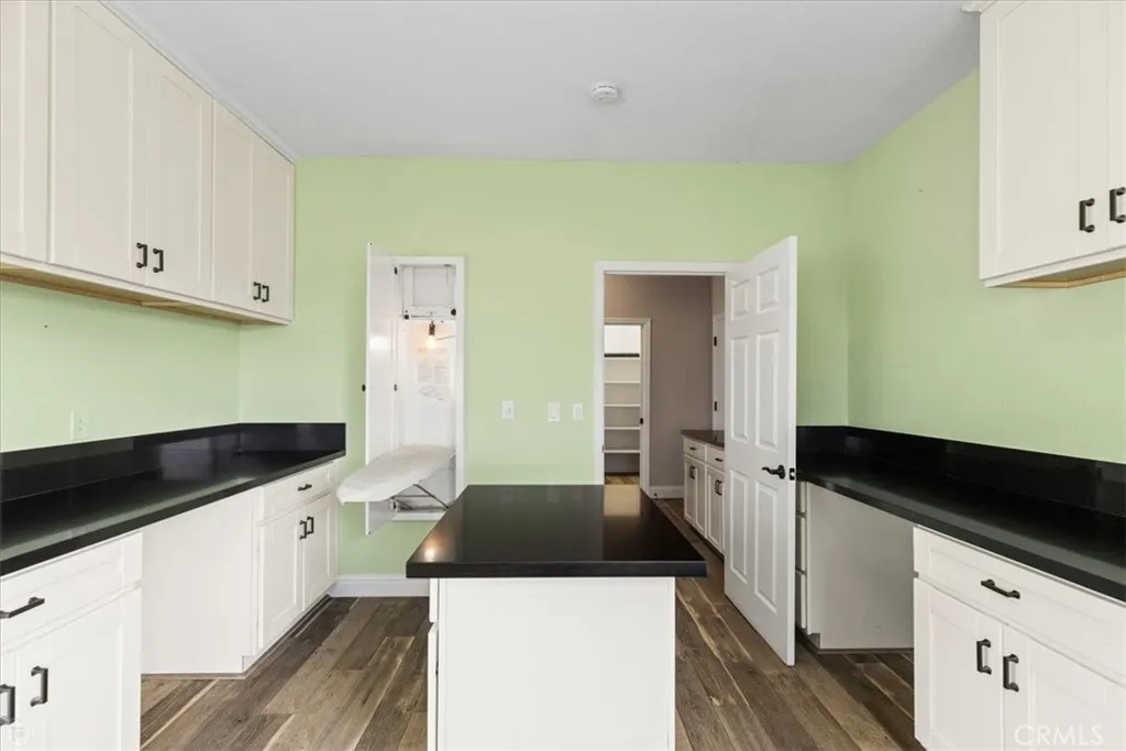 Los Banos, California 93635, United States, 3 Bedrooms Bedrooms, ,4 BathroomsBathrooms,Residential,Active,24920