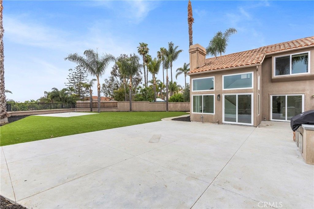 Photo of 14 Genoa, Laguna Niguel, CA 92677 (MLS # OC26094977)
