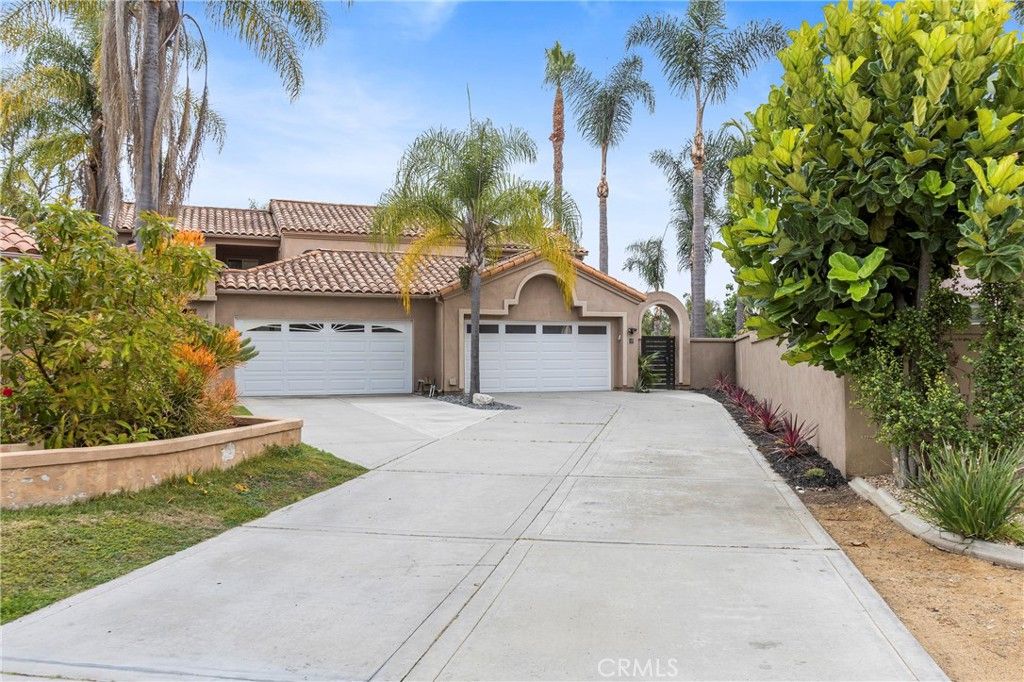 Photo of 14 Genoa, Laguna Niguel, CA 92677 (MLS # OC26094977)