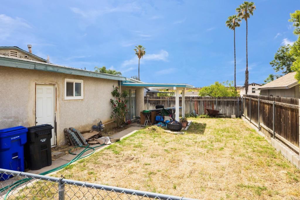 6564 Lynwood Way