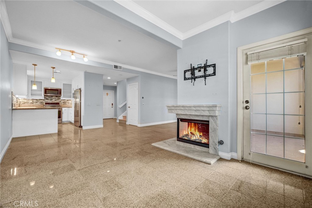 1516 Pacific Coast Highway 103