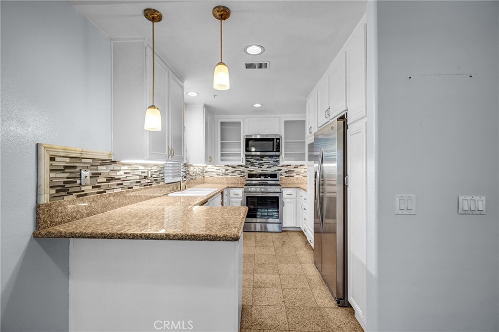 1516 Pacific Coast Highway 103