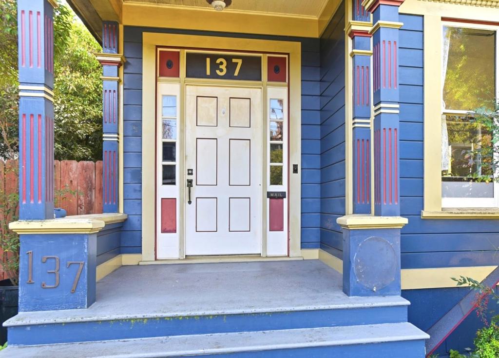 137 Elm Street