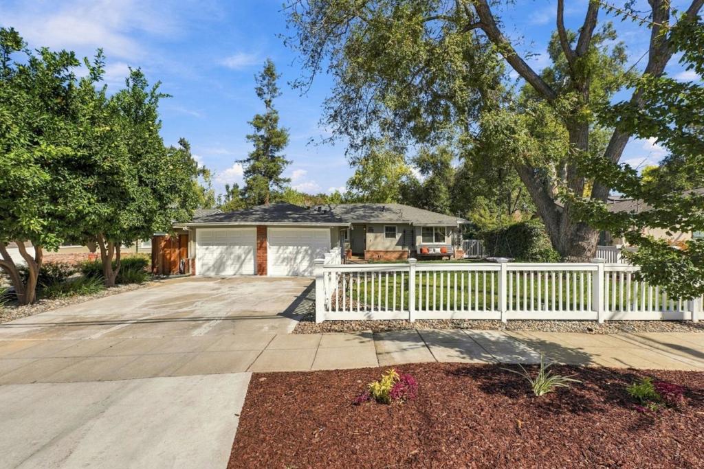 1666 Creek Drive