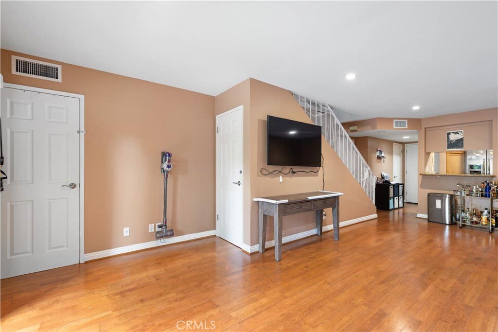 Photo of 15215 Magnolia Boulevard #102, Sherman Oaks, CA 91403 (MLS # SR25221949)