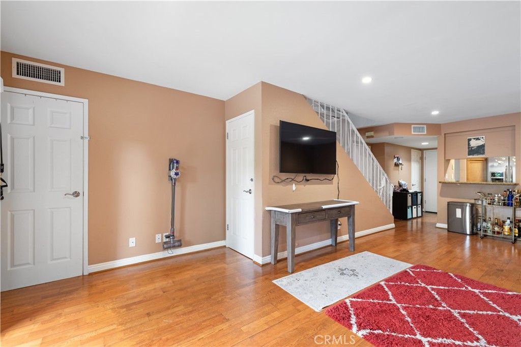 Photo of 15215 Magnolia Boulevard #102, Sherman Oaks, CA 91403 (MLS # SR25221949)