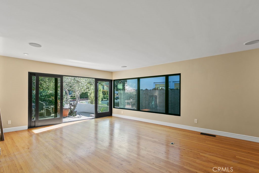 Corona del Mar South of PCH (CDMS) - Residential Lease