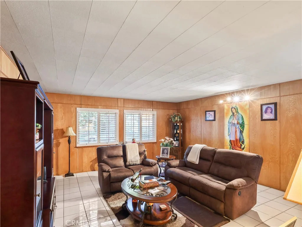 Panorama City, California 91402, United States, 3 Bedrooms Bedrooms, ,1 BathroomBathrooms,Residential,Active,216267