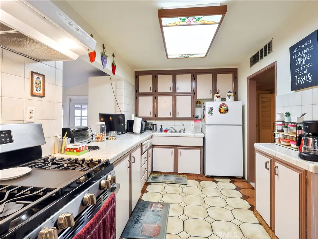 Panorama City, California 91402, United States, 3 Bedrooms Bedrooms, ,1 BathroomBathrooms,Residential,Active,216267