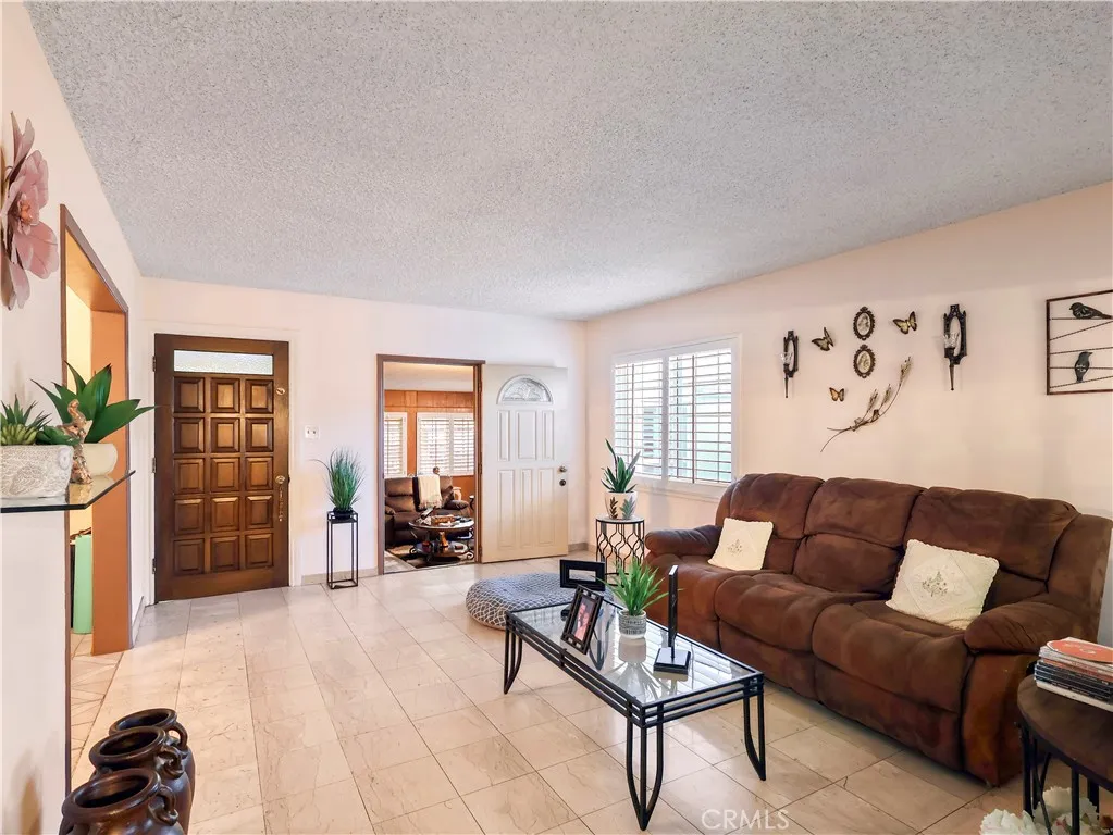 Panorama City, California 91402, United States, 3 Bedrooms Bedrooms, ,1 BathroomBathrooms,Residential,Active,216267