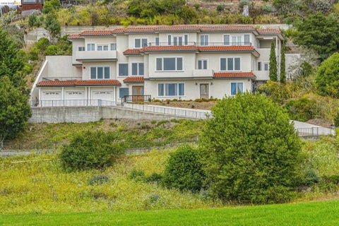 Photo of 1452 Club View Dr, El Cerrito, CA 94530 (MLS # 41139426)