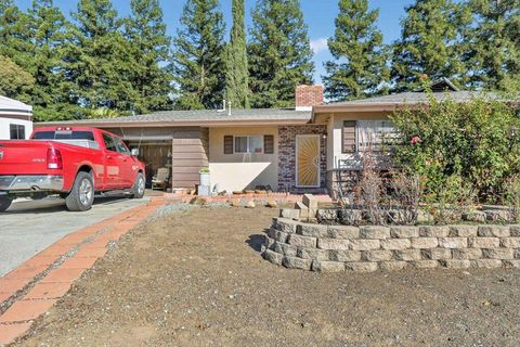 Photo of 1186 Patricia Dr Dr, Chico, CA 95926 (MLS # 250045675SD)