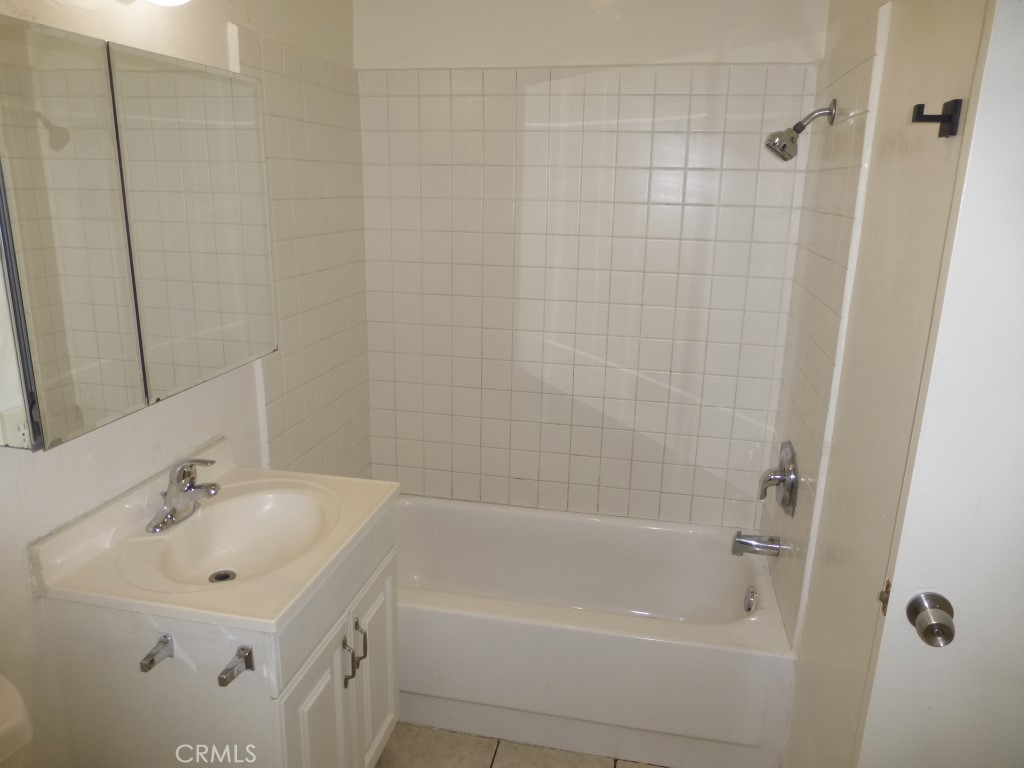 Holiday Harbor - Residential Lease